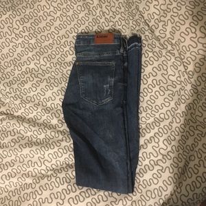 h&m dark wash ripped jeans